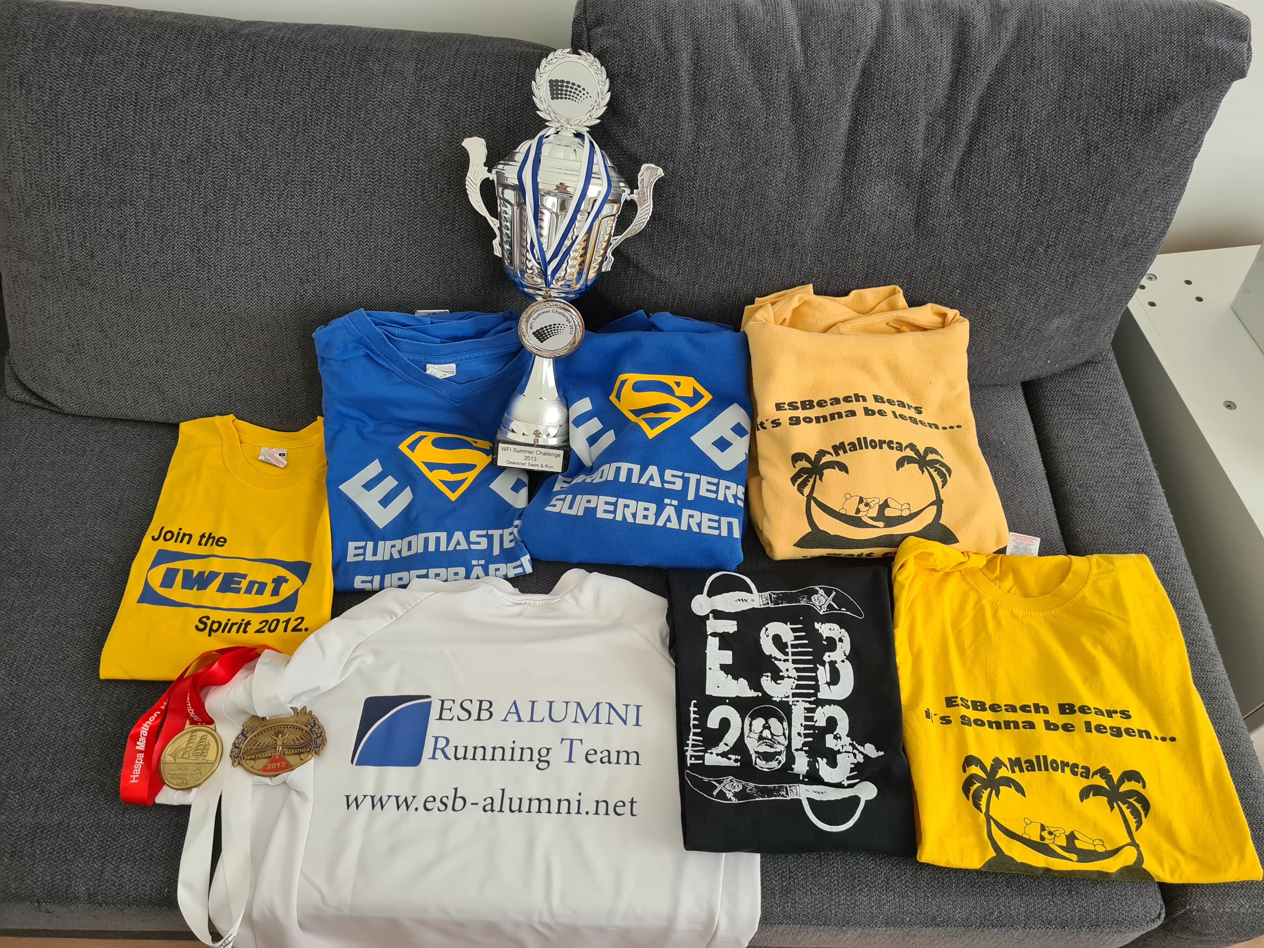 202010 ESB Shirts Pokal min